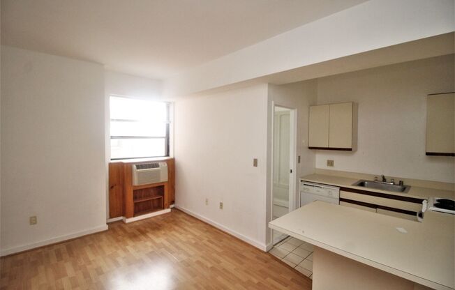 Cozy Mt Vernon Efficiency Studio w/ W/D in Bldg & A/C! Available 6/16