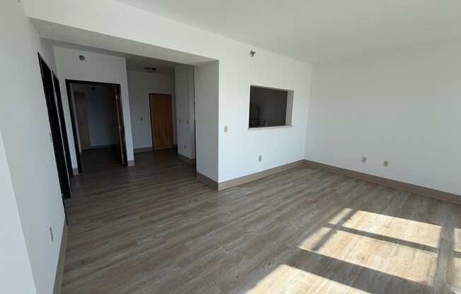 2 beds, 1 bath, 870 sqft, $1,900, Unit 602