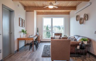 2 beds, 1 bath, 746 sqft, $1,599, Unit 316