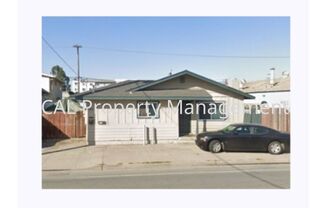 Charming 2-bedroom and 1-bathroom house!