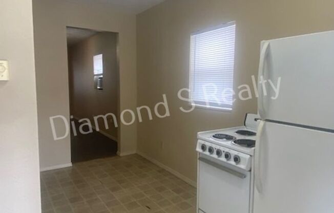 1 bed, 1 bath, 500 sqft, $499, Unit 3