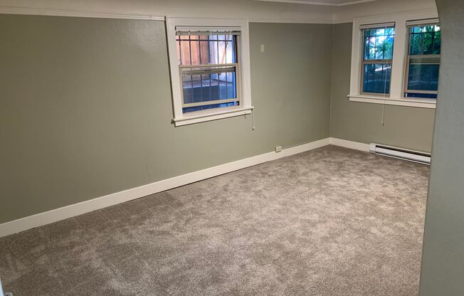 Studio, 1 bath, 400 sqft, $1,350, Unit 9