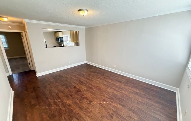 2Bed/1Ba Duplex close to Downtown Concord Fully Renovated with Laundry Room on Site