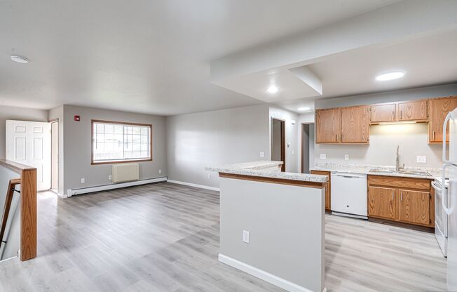 2 beds, 2 baths, 900 sqft, $1,299, Unit J201