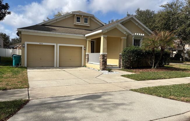 Beautiful 4-Bedroom Home in the Gated Water’s Edge Community/Lake Nona