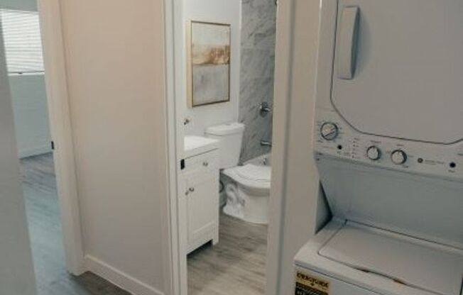 2 beds, 1.5 baths, 940 sqft, $1,600, Unit 18