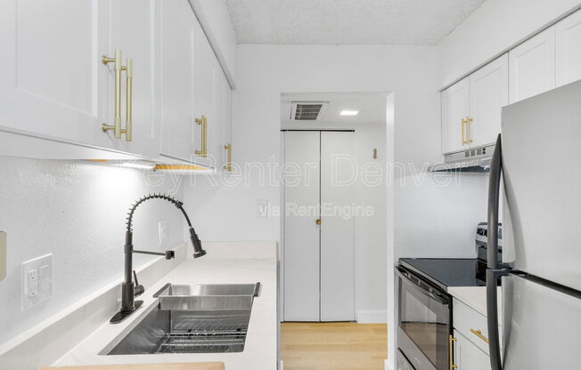 1 bed, 1 bath, 763 sqft, $1,000, Unit Apartment A5-303