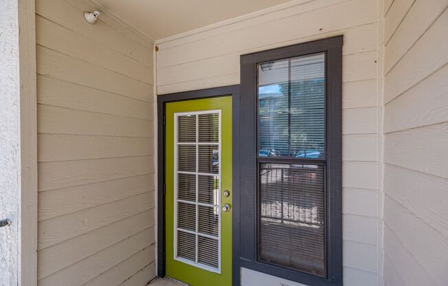 1 bed, 1 bath, 715 sqft, $1,051