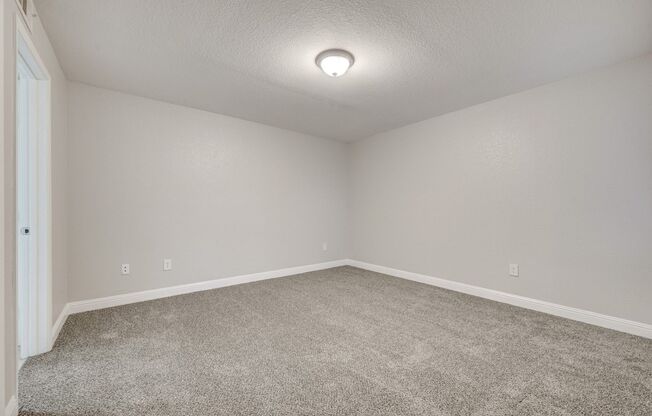 3 beds, 2 baths, $1,495, Unit # 2065