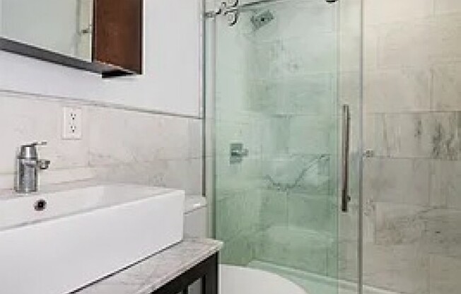 416 W 49 ST