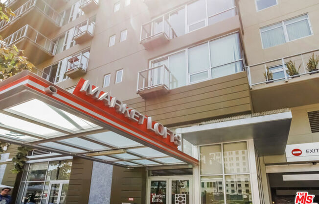 1 bed, 1 bath, 855 sqft, $2,500, Unit 343