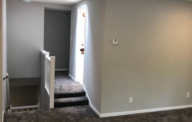 Single Family Home - River Views - Updated Finishes!