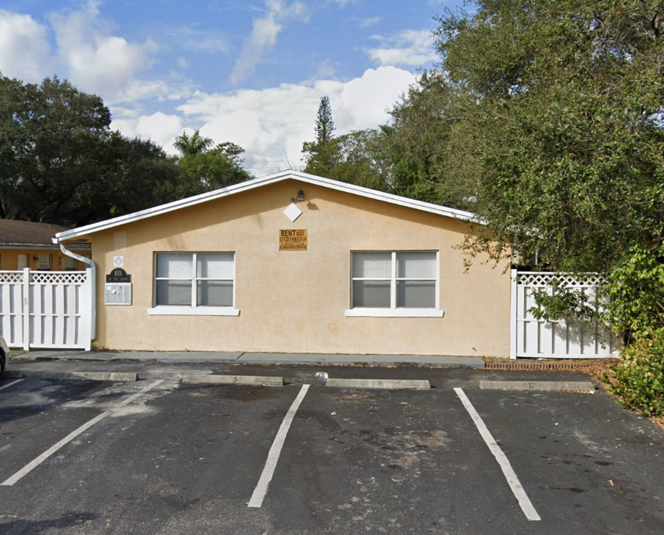 611 SW 12 AVE -611 SW 11 AVE LLC