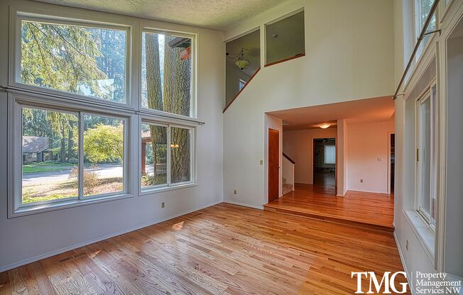 3 BD Hillsboro Home with Large Primary Suite & Outdoor Living
