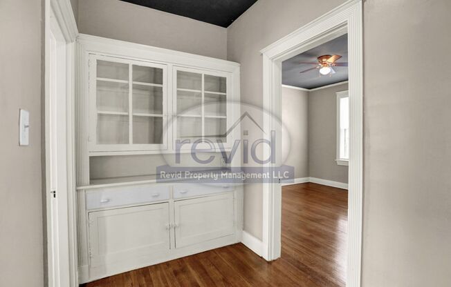 2 beds, 1 bath, 950 sqft, $995, Unit 308-2