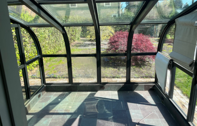 4937 N WILLAMETTE BLVD