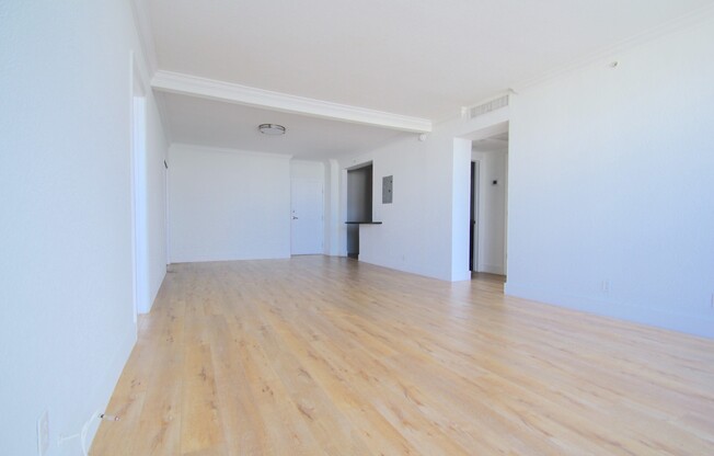 2 beds, 2 baths, 1,299 sqft, $3,200, Unit Unit 1001