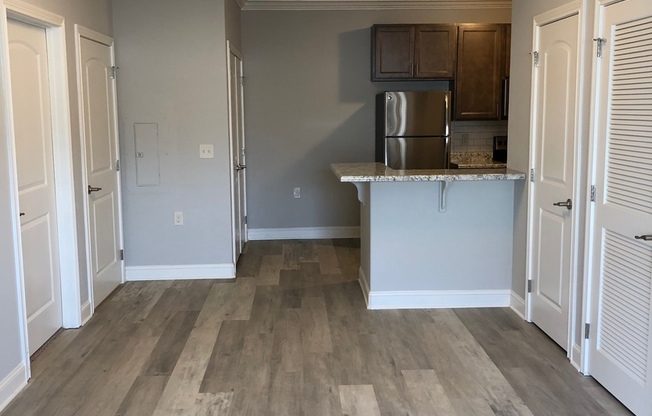 1 bed, 1 bath, 848 sqft, $900, Unit 15