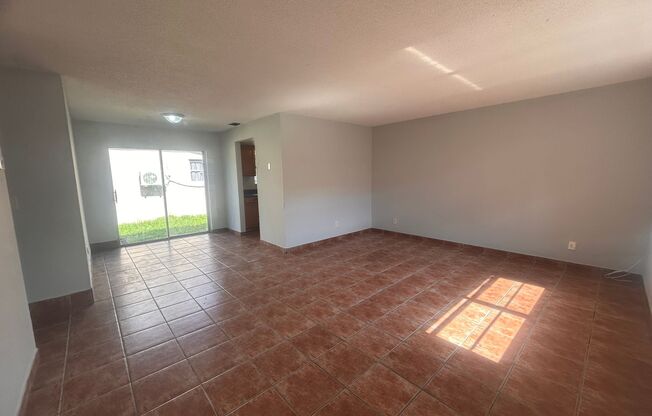 3750-52 Desoto Ave