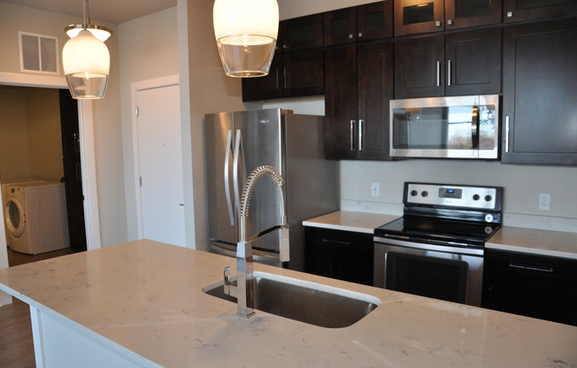 2 beds, 2 baths, 1,780 sqft, $2,905, Unit 504