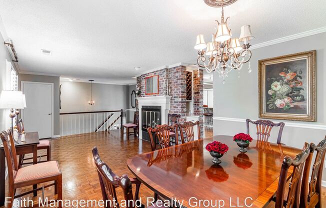 1204 Chamberlain Dr #4