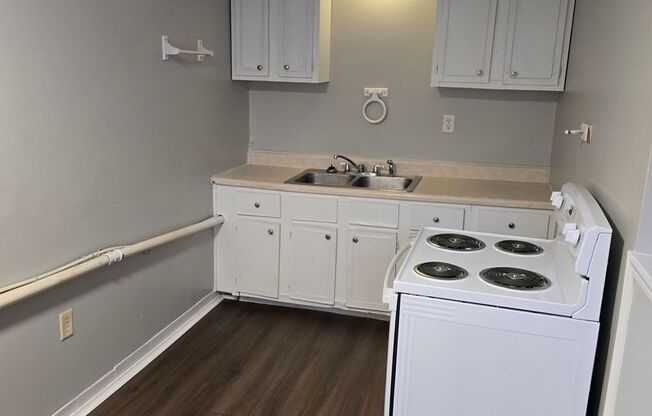 1517-1519 E Washington St (AARC Management, LLC)