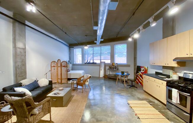 Studio, 1 bath, 765 sqft, $1,600, Unit B-104