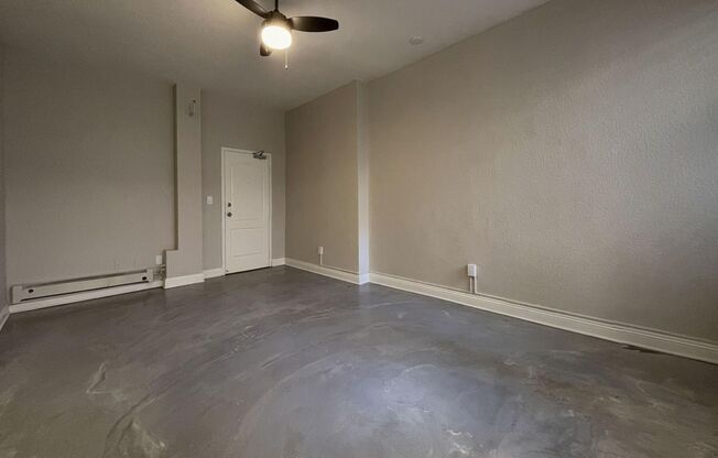 Studio, 1 bath, 350 sqft, $1,395, Unit 106