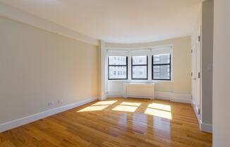 2 beds, 1 bath, $5,795, Unit 10B