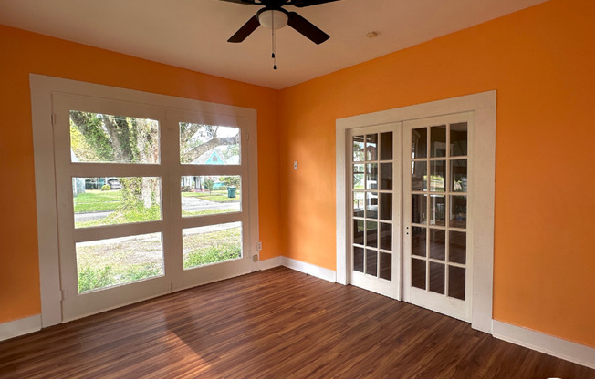 Charming 2 bedroom Garden District Home for Rent!