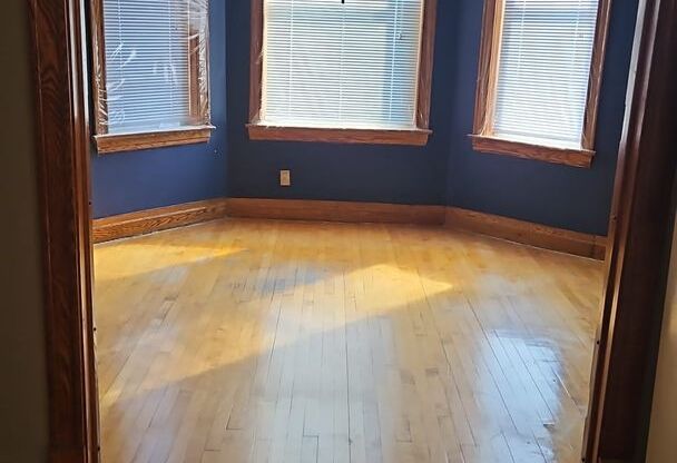 2 beds, 1 bath, 800 sqft, $1,095, Unit #3R