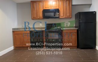 1 bed, 1 bath, 600 sqft, $1,100, Unit Azul Apartments- #159