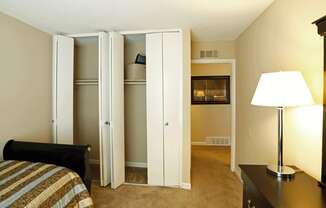 The Lakes at Ridgeway Apartment Homes