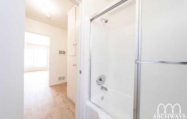 1 bed, 1 bath, $1,995, Unit 1638-C