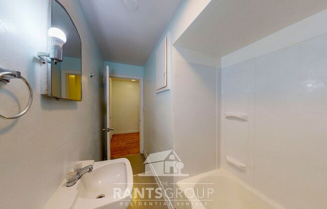 1 bed, 1 bath, 462 sqft, $1,075, Unit B2