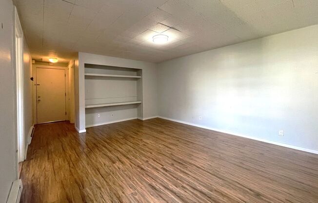 1 bed, 1 bath, 450 sqft, $1,395, Unit 320