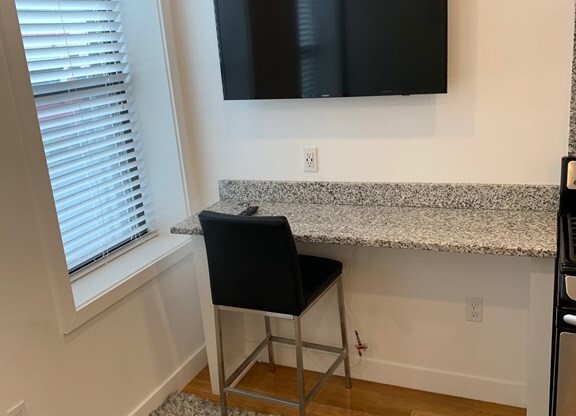 Studio, 1 bath, 999 sqft, $1,550, Unit 23