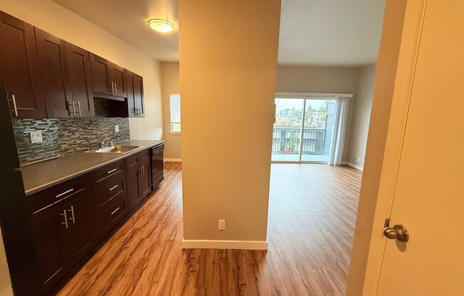 1 bed, 1 bath, 624 sqft, $1,825, Unit 305