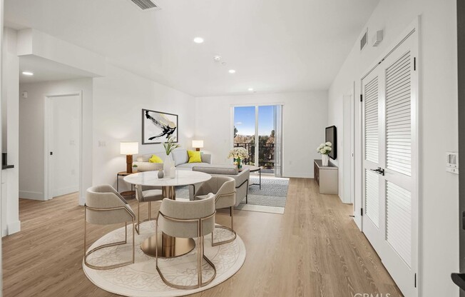 2 beds, 2 baths, 1,087 sqft, $2,899, Unit 505