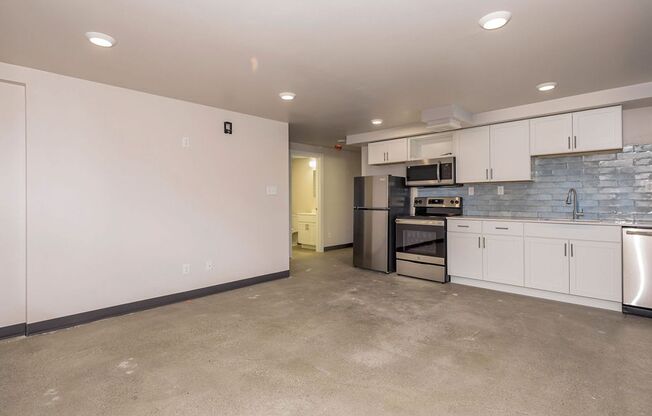 2 beds, 2 baths, 787 sqft, $1,599, Unit 506