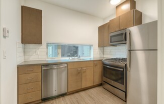 Studio, 1 bath, 350 sqft, $1,096, Unit A5