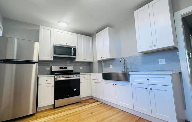 2742 W 66 ST