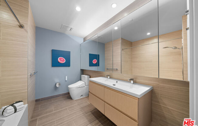 2 beds, 2 baths, 1,311 sqft, $4,995, Unit 1906