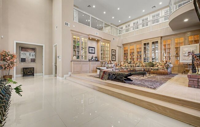 1105 BROADMOOR