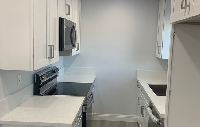 1 bed, 1 bath, 610 sqft, $2,040, Unit A-62