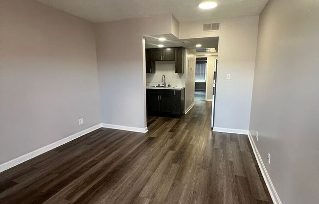 2 beds, 2 baths, 720 sqft, $1,150, Unit 303