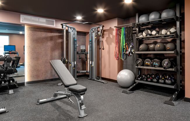 1 bed, 1 bath, $2,395, Unit 211