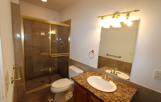 2 beds, 2 baths, 995 sqft, $1,800, Unit 201