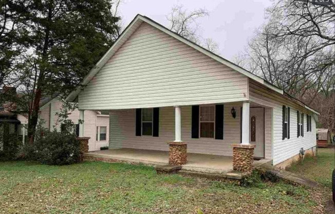 204 Church Avenue NE