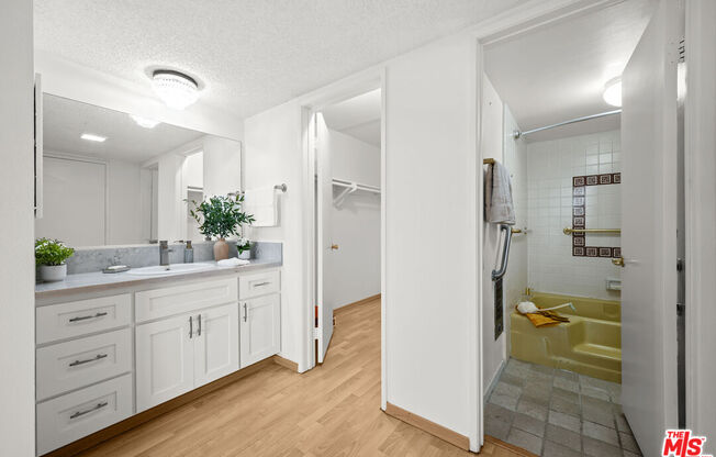 2 beds, 2 baths, 1,088 sqft, $4,600, Unit 810